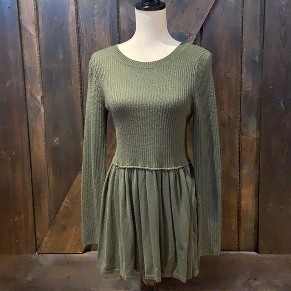 Grey & Gray green knit top with attached skirt - Picture 1 of 10
